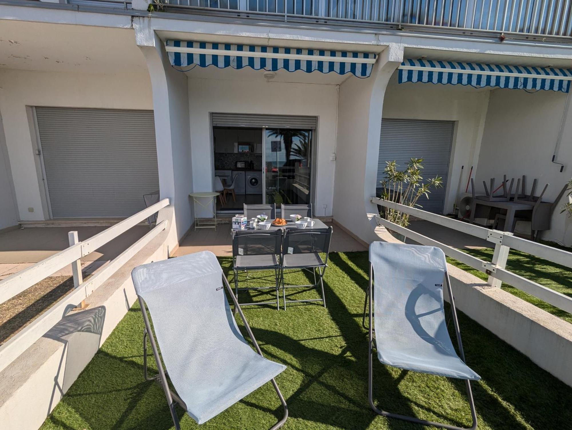 Sol-Y-Days Goeland, Appartement Avec Terrasse Front De Mer Et Place De Parking En Centre-Ville Le Grau-du-Roi Exterior photo